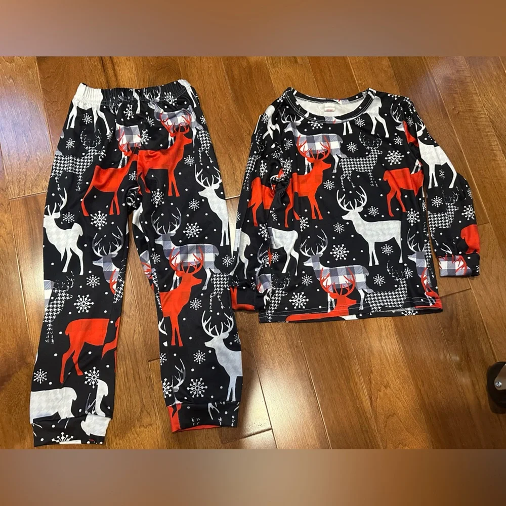 Kids Christmas Pajama Set – Size 5–6Y – Reindeer Holiday PJs